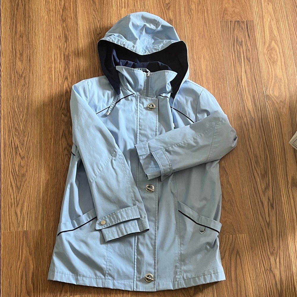 Mackintosh New England Women's Light Blue Hooded Zip & Toggle Jacket, M